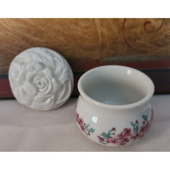 1981 Southern Heirlooms Vintage Porcelain Trinket Box Elizabeth Arden Floral - Picture 6 of 8